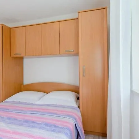 Stella - Two Bedroom With Balcony And Sea View Carla * Splitska